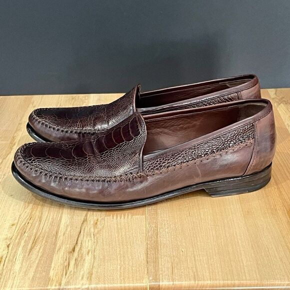 Johnston & Murphy Alligator Embossed Leather Loafers. Dark Brown. Size 10.5M.